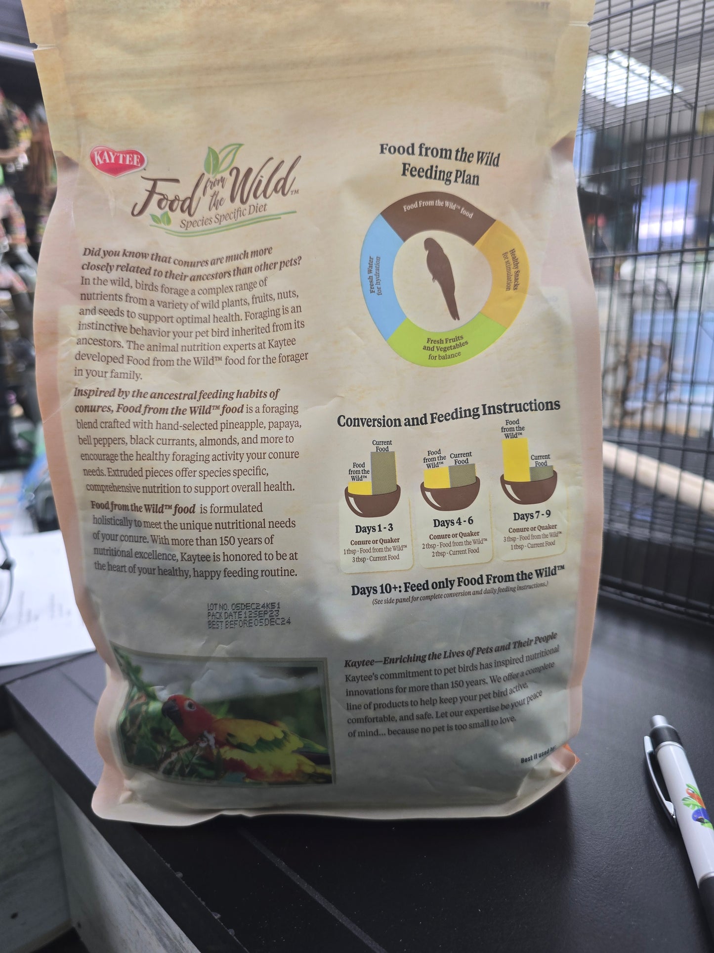 kaytee food from the wild conure blend