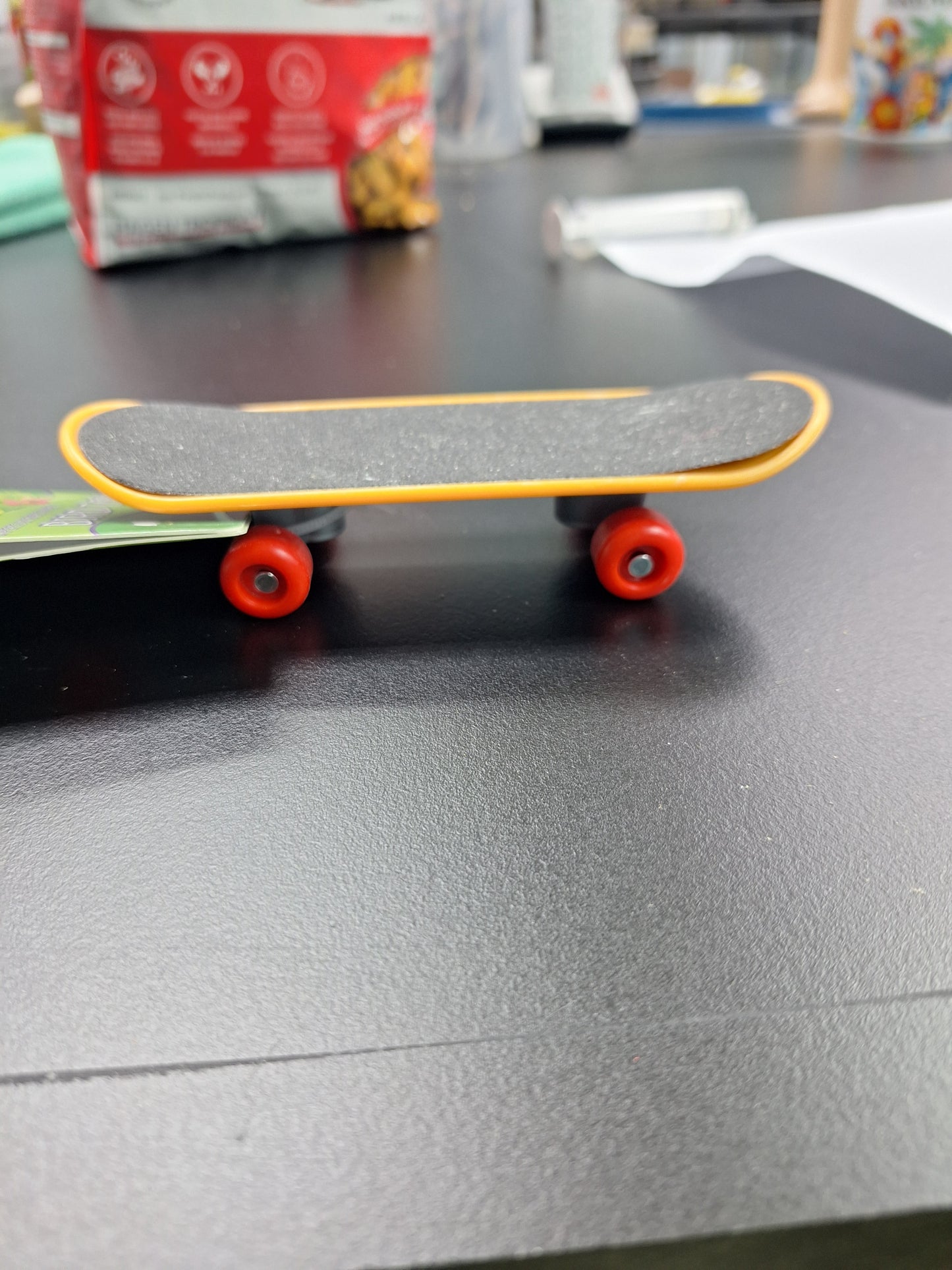 Happy beak skate board