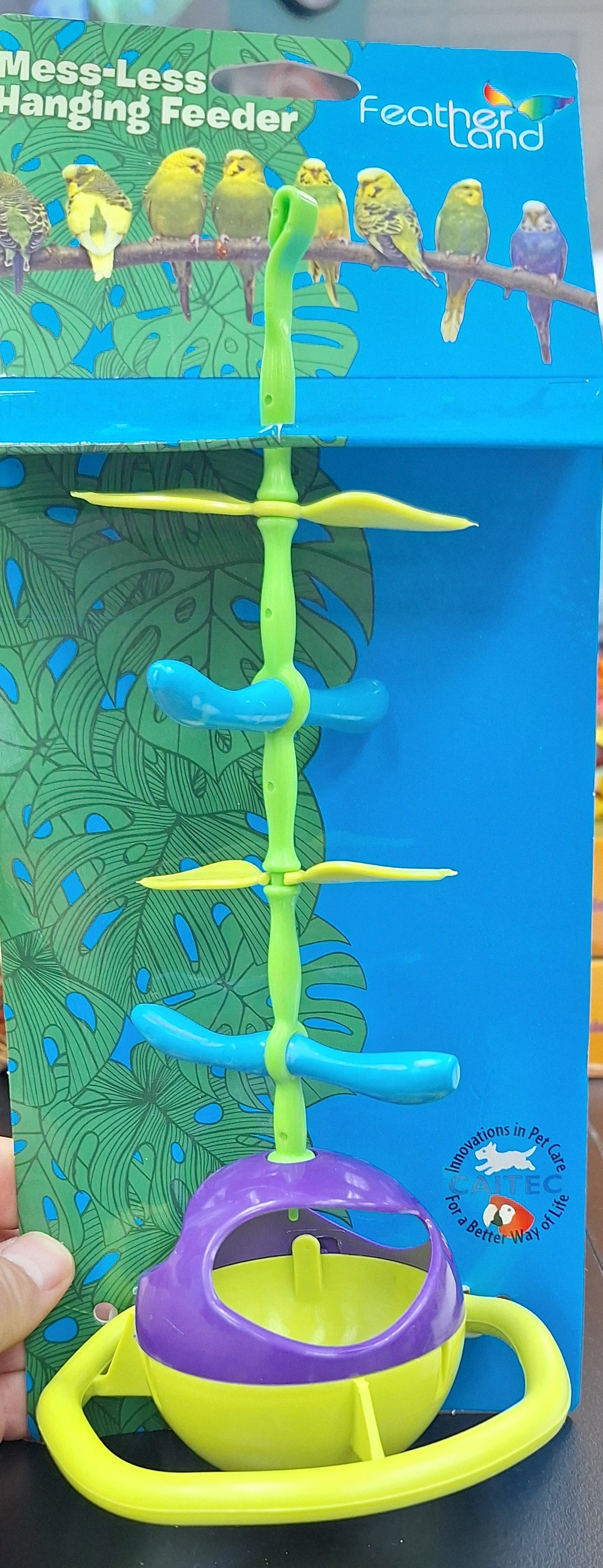Less-mess Hanging Feeder