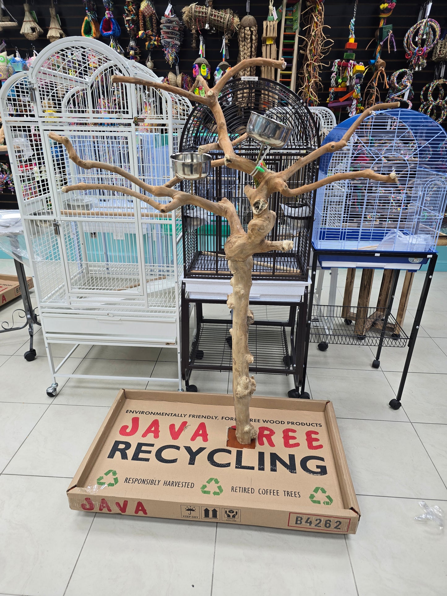 Java Wood Tree stand (pick up only)