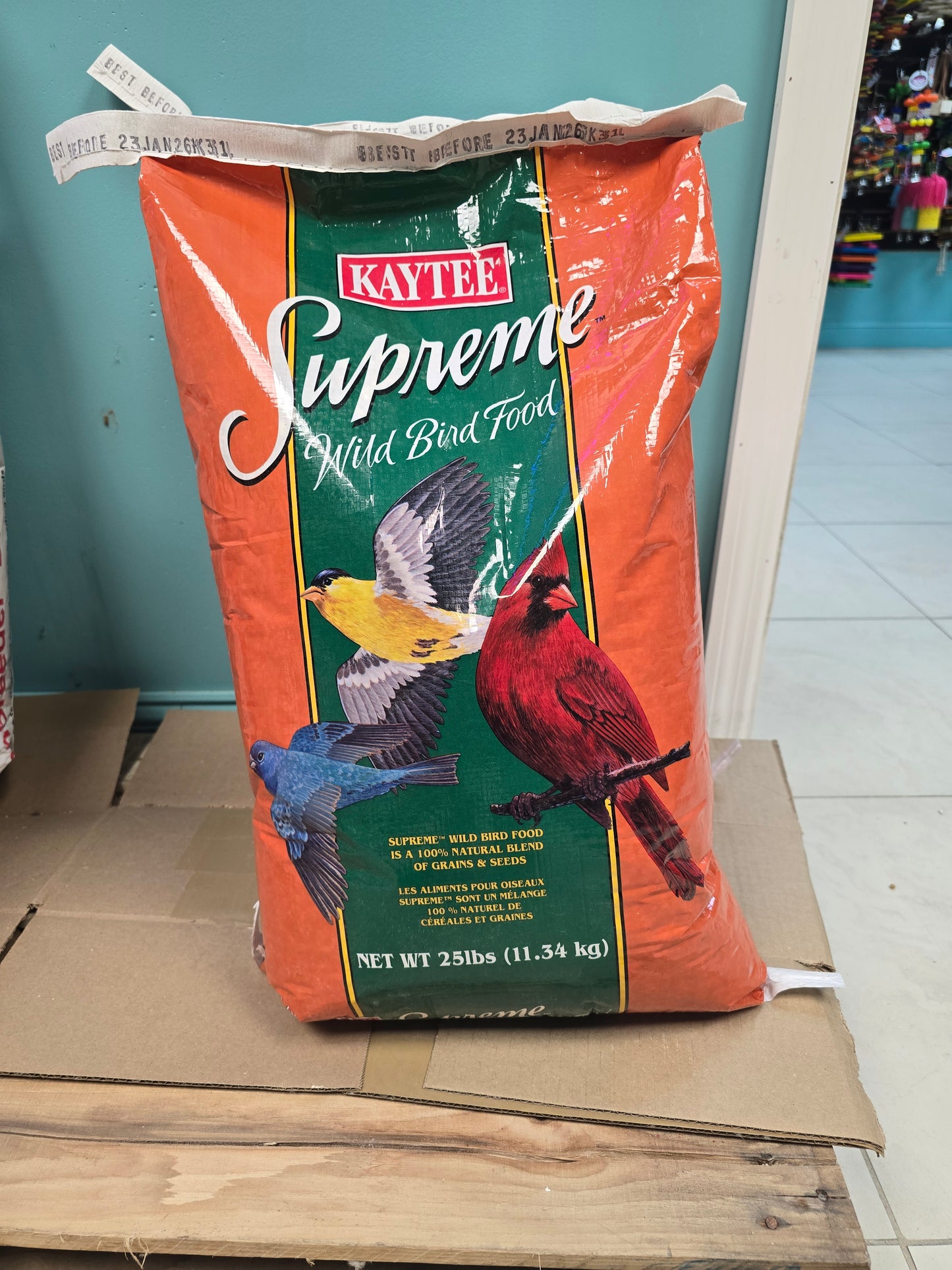 Kaytee Supreme Wild Bird food